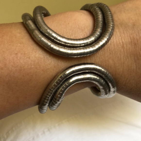 Anthropologie Jewelry - Parisian silver bendable necklace